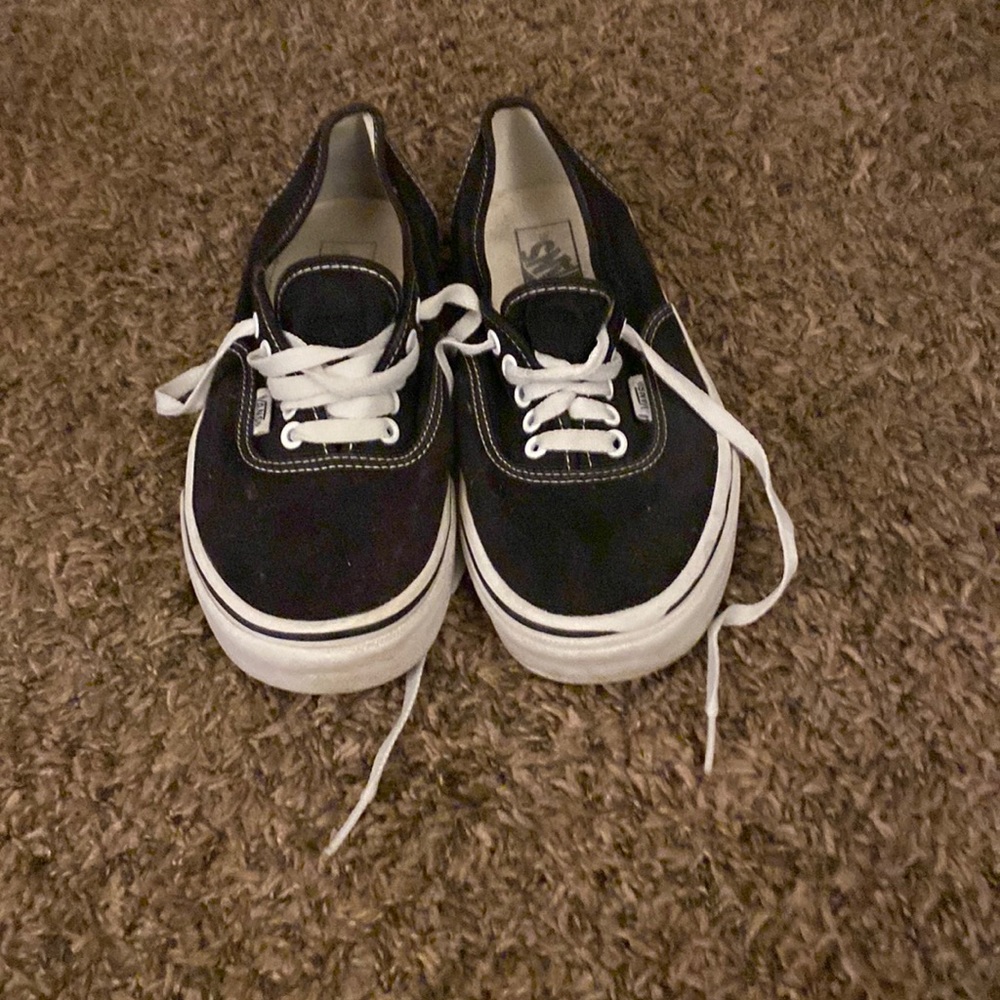 MENS SIZE 8.5 & WOMENS SIZE 10 BLACK VANS SHOES
